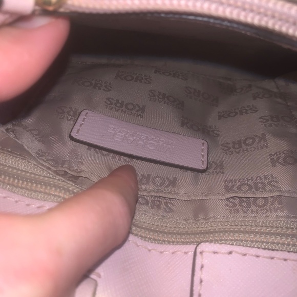 Baby Pink Michael Kors Purse - Picture 10 of 10